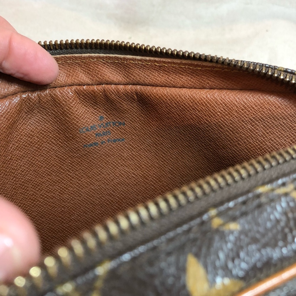 SOLD on M! Auth Louis Vuitton Clutch!! - Picture 5 of 7